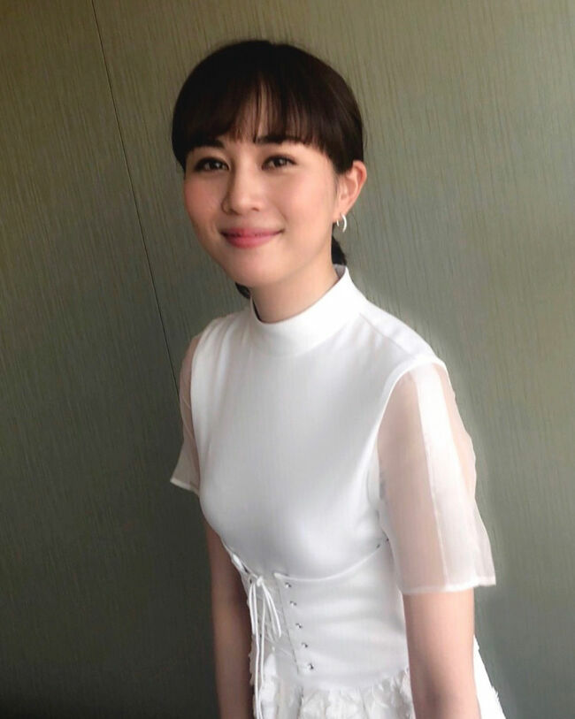 比嘉愛未のエロ画像54枚 水着おっぱいや背中ヌードなど美乳な清楚女優のセクシー画像集めてみた169