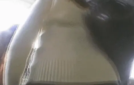 JK逆さ撮りエロGIF016