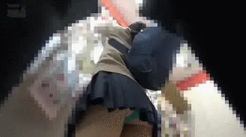 JK逆さ撮りエロGIF026