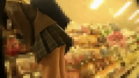 JK逆さ撮りエロGIF032