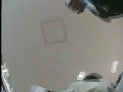 JK逆さ撮りエロGIF079