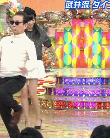 芸能人パンチラGIF画像036