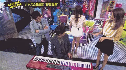 芸能人パンチラGIF画像075