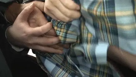 痴漢エロGIF画像278枚 満員電車でJKやOLがおっぱいもお尻もマンコも弄られまくってるシーン集めてみた242