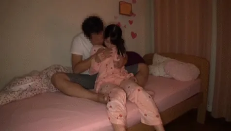 夜這いエロGIF画像72枚 寝てる人妻やギャルに無許可で襲い掛かってるセックス集めてみた089