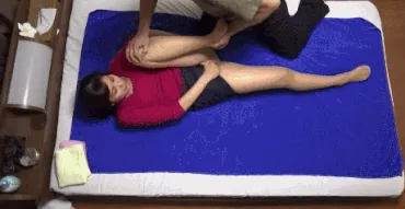 媚薬マッサージエロGIF画像100枚 エステでおっぱいやマンコをオイルまみれにして潮吹きしてるシーン集めてみた082