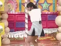 放送事故エロGIF画像177枚 アイドルの生放送お宝パンチラやグラビアのポロリ集めてみた003