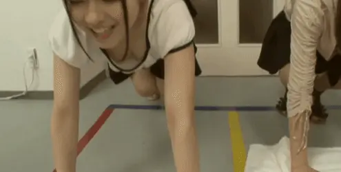 放送事故エロGIF画像177枚 アイドルの生放送お宝パンチラやグラビアのポロリ集めてみた033