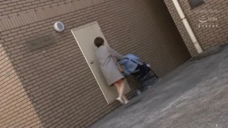 人妻エロGIF画像120枚 熟女のフェラテクや垂れパイ揉み・スケベセックス集めてみた087