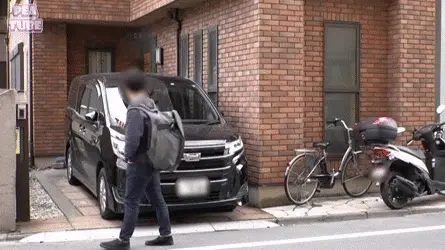 ドッキリエロGIF画像44枚 海外の過激ネタから日本のむっつりおっぱいまで集めてみた003