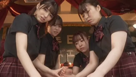 メンズエステエロGIF画像85枚 マッサージで勃起したチンコに絡みつくスロー手コキやスケベフェラ集めてみた023