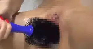 異物挿入エロGIF画像50枚 マンコやアナルに野菜やボールを挿れて感じてる変態女集めてみた026