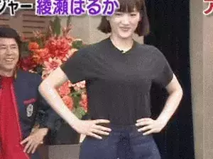 芸能人乳揺れエロGIF画像80枚 巨乳女優や爆乳グラドルのテレビで弾むおっぱい集めてみた010
