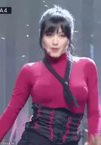 芸能人乳揺れエロGIF画像80枚 巨乳女優や爆乳グラドルのテレビで弾むおっぱい集めてみた022