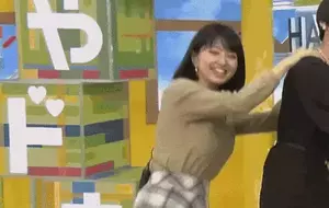 芸能人乳揺れエロGIF画像80枚 巨乳女優や爆乳グラドルのテレビで弾むおっぱい集めてみた047