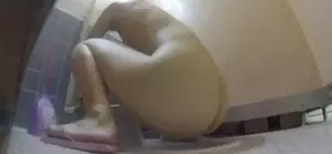 トイレ盗撮エロGIF画像60枚 JKやOLのおしっこ隠し撮り集めてみた012