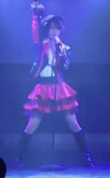アイドルエロGIF画像50枚 AKBや欅坂など美少女たちのおっぱいやパンチラ集めてみた020