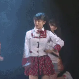 アイドルエロGIF画像50枚 AKBや欅坂など美少女たちのおっぱいやパンチラ集めてみた024