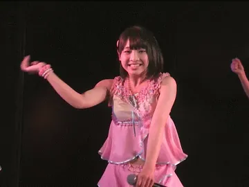 アイドルエロGIF画像50枚 AKBや欅坂など美少女たちのおっぱいやパンチラ集めてみた030