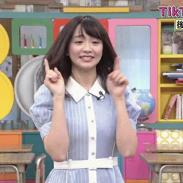 アイドルエロGIF画像50枚 AKBや欅坂など美少女たちのおっぱいやパンチラ集めてみた040