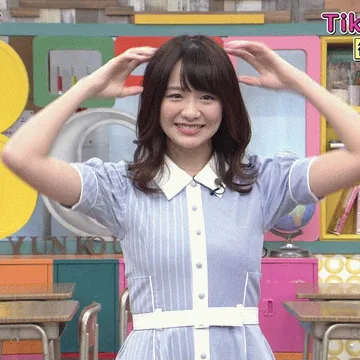 アイドルエロGIF画像50枚 AKBや欅坂など美少女たちのおっぱいやパンチラ集めてみた041