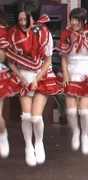 アイドルエロGIF画像50枚 AKBや欅坂など美少女たちのおっぱいやパンチラ集めてみた061