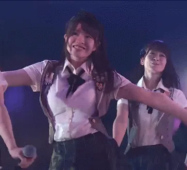 アイドルエロGIF画像50枚 AKBや欅坂など美少女たちのおっぱいやパンチラ集めてみた097