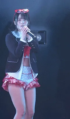 アイドルエロGIF画像50枚 AKBや欅坂など美少女たちのおっぱいやパンチラ集めてみた106