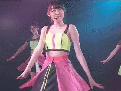 アイドルエロGIF画像50枚 AKBや欅坂など美少女たちのおっぱいやパンチラ集めてみた111