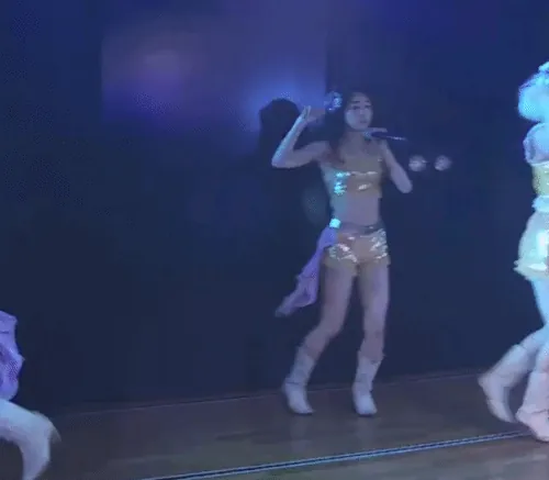 アイドルエロGIF画像50枚 AKBや欅坂など美少女たちのおっぱいやパンチラ集めてみた124