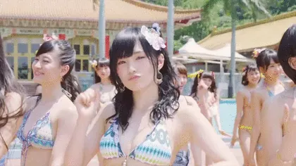 アイドルエロGIF画像50枚 AKBや欅坂など美少女たちのおっぱいやパンチラ集めてみた136