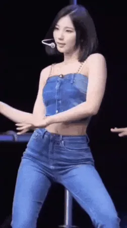アイドルエロGIF画像50枚 AKBや欅坂など美少女たちのおっぱいやパンチラ集めてみた170