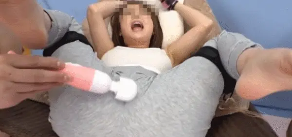 スウェットエロGIF画像71枚 着衣潮吹きや巨尻人妻など抜けるむちむちデカジリ集めてみた012