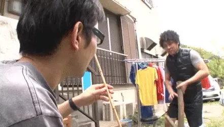 ホットパンツエロGIF画像40枚 激ミニなすそからハミパンしてる素人やアイドル・痴漢セックス集めてみた102