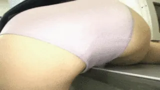 角オナエロGIF画像80枚 教室やオフィスの机にマンコ擦りつけてるJKやOLの自慰集めてみた064