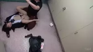 トイレレイプエロGIF画像55枚 公衆便所や多目的トイレで犯されてるJKやギャル集めてみた024