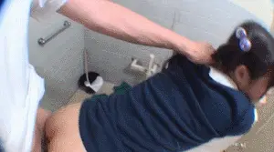 トイレレイプエロGIF画像55枚 公衆便所や多目的トイレで犯されてるJKやギャル集めてみた043