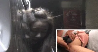 カーセックスエロGIF画像137枚 人気の無い夜道で不自然に揺れてる車内や連れ込みレイプ集めてみた078