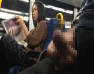勃起見せつけエロGIF画像45枚 デカチン見せられて興奮を隠せないスケベ女集めてみた007