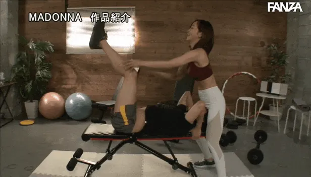 篠田ゆうエロGIF画像100枚 スケベおっぱい美女のセックスや巨尻騎乗位集めてみた032