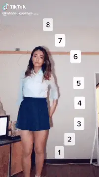 TiktokエロGIF画像74枚 巨乳美女の水着や着衣おっぱい・JKのパンチラダンス集めてみた044