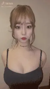 TiktokエロGIF画像74枚 巨乳美女の水着や着衣おっぱい・JKのパンチラダンス集めてみた068
