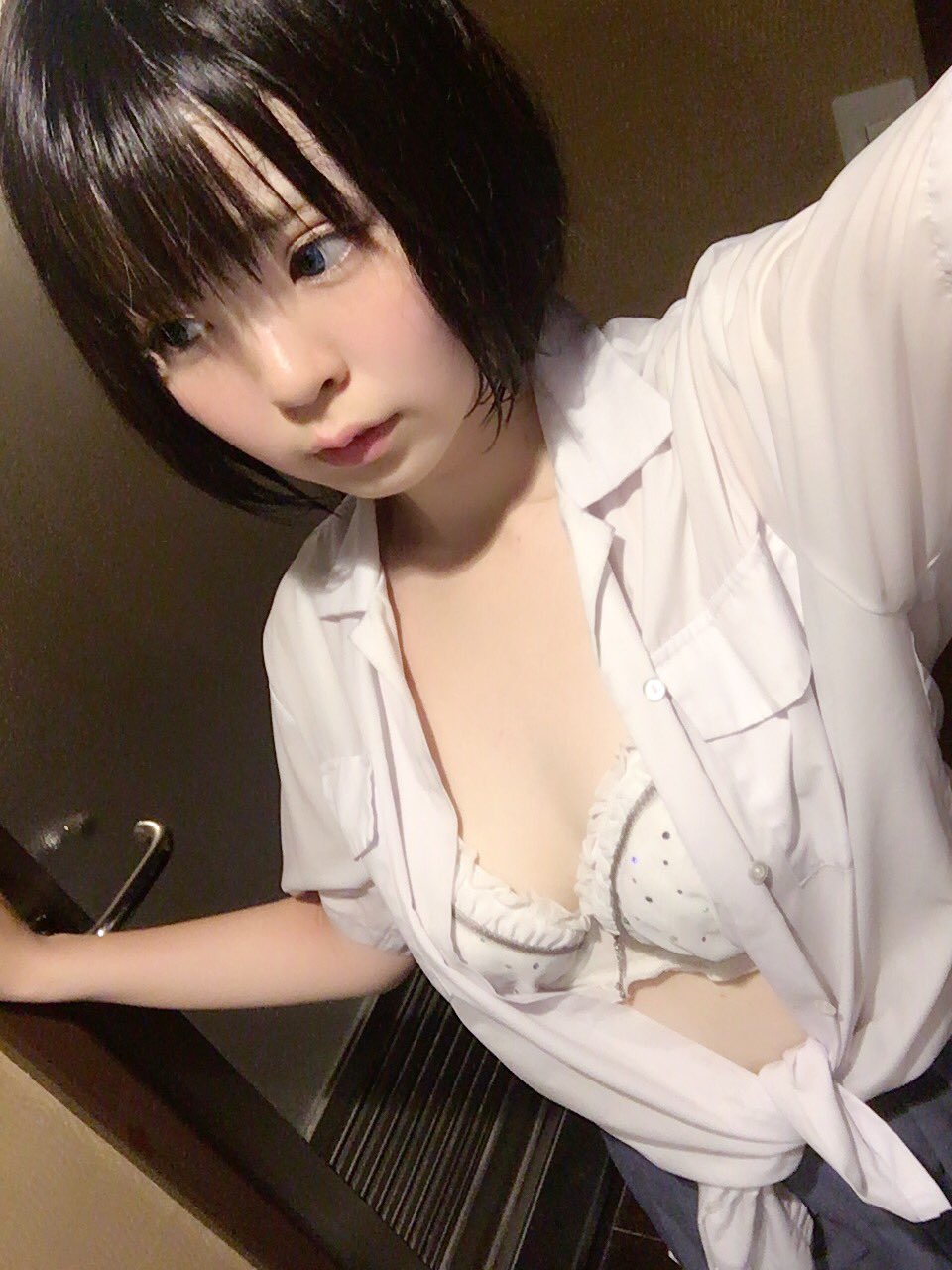 11月8日「いいおっぱいの日」に自慢の巨乳を晒す女子が溢れてた件ｗ (動画あり)034