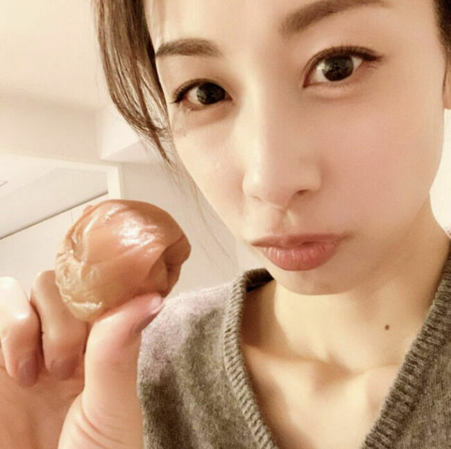 カトパン（加藤綾子アナ）のおっぱい画像100枚集めてみた!!交際相手が裏山すぎる!!187