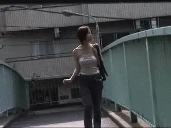 ハプニングやイタズラでポロリしちゃったエロgif100枚!!慌てた反応がエロいけど面白いｗ008