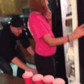 ハプニングやイタズラでポロリしちゃったエロgif100枚!!慌てた反応がエロいけど面白いｗ038