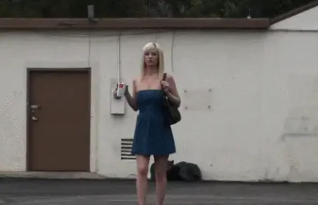 ハプニングやイタズラでポロリしちゃったエロgif100枚!!慌てた反応がエロいけど面白いｗ043