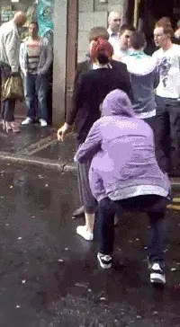 ハプニングやイタズラでポロリしちゃったエロgif100枚!!慌てた反応がエロいけど面白いｗ046