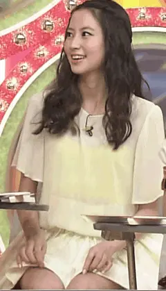 ハプニングエロ画像81枚 胸チラやおっぱいポロリ・パンチラなどラッキースケベなエロGIF集めてみた047