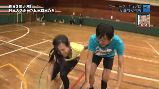 芸能人胸チラ画像138枚 女優やグラドル・女芸人まで谷間やブラがポロリしちゃった有名人069